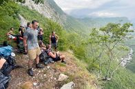 GEO Reportage – Ein Team von 14 Wissenschaftlerinnen und Wissenschaftlern untersucht ein ursprüngliches Waldgebiet in Albanien.