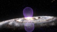 Strip the Cosmos - Im Innersten des Universums – Zwei riesengroße Gammastrahlen-Blasen ragen senkrecht aus dem Zentrum unserer Galaxis hinaus. Wie sind sie entstanden?