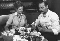 Zahn um Zahn – Dr. Alexander Wittkugel (Alfred Struwe), Häppchen (Helga Piur).