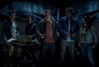 Power Rangers – (v.l.n.r.) Zack (Ludi Lin), Kimberly (Naomi Scott), Jason (Dacre Montgomery), Billy (RJ Cyler), Trini (Becky G)
