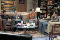 The Big Bang Theory – (v.li.) Brian Thomas Smith (Zack), Kevin Sussman (Stuart), Jim Parsons (Sheldon), John Ross Bowie (Barry).