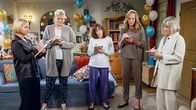 Mom – (v.li.): Jaime Pressly (Jill), Kristen Johnston (Tammy), Beth Hall (Wendy), Allison Janney (Bonnie), Mimi Kennedy (Marjorie).