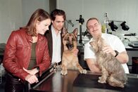 Kommissar Rex – (v.li.) Elke Winkens (Niki Herzog), Alexander Pschill (Marc Hoffmann), Gerhard Zemann (Dr. Leo Graf).
