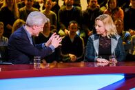 Was gibt es Neues? – Florian Scheuba, Katharina Straßer.