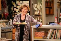 9JKL – Judy (Linda Lavin)