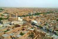 Sternstunde Religion – Sternstunde Religion Die leuchtende Inbrunst des Zoroastrismus Stadt im Iran Copyright: SRF/Elefant Adventures/Arte France