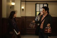 How I Met Your Mother – Ted (Josh Radnor, r.) lernt die Wirtschaftsstudentin Cindy (Rachel Bilson, l.) kennen. Er ist von ihr ganz angetan, doch das zweite Date verläuft für ihn enttäuschend ...