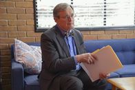 Navy CIS – Weil sie von der Unschuld ihres Mandanten überzeugt ist, rollt Anwältin Jessica Schaeffer den Mordfall an einem Navy-Lieutenant neu auf. Ducky (David McCallum) führt eine erneute Autopsie durch ...