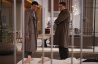 Mord im Loft – Wer von uns war das? Vincent (Karl Urban, li.) und Luke (Wentworth Miller) mit der Frauenleiche.