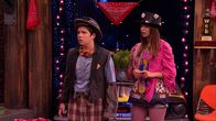 iCarly – Freddie Benson (Nathan Kress), Tasha (Emily Ratajkowski)