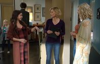 Modern Family – L-R: Haley Dunphy (Sarah Hyland), Claire Dunphy (Julie Bowen), Farrah (Rachel Bay Jones)