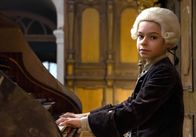 Louis van Beethoven – Der achtjährige Louis van Beethoven (Colin Pütz) ist ein musikalisches Wunderkind.