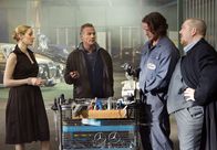 Tatort – 15 Uhr im Ersten. Die Chefin der Oldtimer Werkstatt Michelle Vandenberg (Jeanette Hain) hat nur Lob für ihren Automechaniker Kalle Plöcker (Ronald Zehrfeld). Die Kommissare Max Ballauf (Klaus J. Behrendt) und Freddy Schenk (Dietmar Bär) bleiben skeptisch.