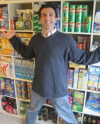 Couponing Extrem – Jeff with stock pile.