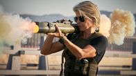 Terminator: Dark Fate – Nach dem Tod ihres Sohnes widmet sich Sarah Connor (Linda Hamilton) voll und ganz der Bekämpfung der Terminatoren.
