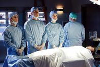 Scrubs - Med School – (v.li.) Dave Franco (Cole Aaronson), Michael Mosley (Drew Suffin), Kerry Bishé (Lucy Bennett).