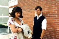 Muttertag – Trude Neugebauer (Andrea Händler), Mischa Neugebauer (Alfred Dorfer).
