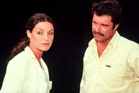 Klinik unter Palmen – Marion Mitterhammer (Dr. Nina Schönberg), Oliver Tobias (Dr. Garcia).