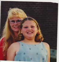 Unfall, Selbstmord oder Mord – L-R: Pamela Shelley und Kayla