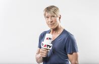 Heinzl und die VIPs – Er präsentiert Österreichs heißeste und angesagteste Events des Jahres: Österreichs bekanntester Society-Reporter Dominic Heinzl ...