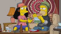 Die Simpsons – "Die Simpsons", "Highway to Well." Nachdem Marge ihre jüngste Tochter in einer Kindertagesstätte untergebracht hat, sucht sie nach einer passenden Beschäftigung für den Rest des Tages. Da weder Fitnesstraining noch Töpfern Marge begeistern können, gesellt sie sich spontan zu den Bewerbern bei 'Well + Good' und wird engagiert. Erst ist Marge die Vorstellung, CBD zu verkaufen, unangenehm. Doch ihre Familie ermutigt sie, den Job anzutreten. Tatsächlich entpuppt sich Marge als echtes Verkaufstalent. Doch der Erfolg hat einen unerwarteten Nebeneffekt.