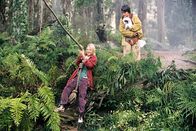 Die Brücke nach Terabithia – Jess (Josh Hutcherson, r.) und Leslie (Anna Sophia Robb, l.) werden Freunde und erschaffen sich auf Leslies Initiative kurzerhand ihre eigene Welt: "Terabithia" - ein geheimes Königreich mitten in den Wäldern ...