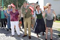 Vier Frauen und ein Todesfall – Gabriela Schmoll (Edith Brunner), Georges Kern (Bürgermeister), Adele Neuhauser (Julie), Julia Stinshoff (Lola).