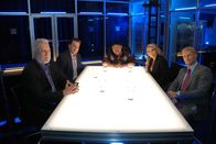 WWE Rivals – Kevin Nash (l.), Gabriel Iglesias (m.), Nattie Neidhart (2.v.r.), Cody Rhodes (r.)