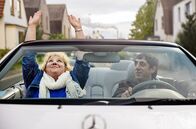 Rabiye Kurnaz gegen George W. Bush – Die temperamentvolle Deutschtürkin Rabiye Kurnaz (Meltem Kaptan) und ihr Mann Mehmet Kurnaz (Nazmi Kirik) sind ein glückliches Paar.