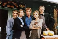 Tatort – Von links: Andi Schaller (Florian Fischer), Luise Schaller (Carin C. Tietze), Kriminalhauptkommissar Ivo Batic (Miroslav Nemec), Bernadette König (Sissy Höfferer) und Kriminalhauptkommissar Franz Leitmayr (Udo Wachtveitl).