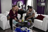 Alles oder Nichts – Können Anja (Franziska Breite, l.) und Rocko (Marc Barthel, r.) herausfinden, wer ihr Geld gestohlen hat?