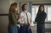 Nancy Drew – (v.l.n.r.) Nancy Drew (Kennedy McMann); Bess Marvin (Maddison Jaizani); George Fan (Leah Lewis)