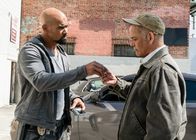 S.W.A.T. – (v.li.): Shemar Moore (Daniel ‚Hondo‘ Harrelson), Mark Espinoza (Jorge).