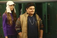 The Middle – Cindy (Casey Burke, l.); Troy (Jovan Armand, r.)