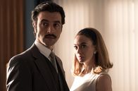 Velvet Collection – Mateo Ruiz (Javier Rey) und Clara Montesinos (Marta Hazas).
