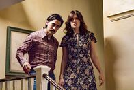 This Is Us - Das ist Leben – Rebecca (Mandy Moore, r.) und Jack (Milo Ventimiglia, l.) beschließen, ihren Kindern jeweils eine eigenen Party zu deren zehnten Geburtstag zu schmeißen. Sie verzetteln sich jedoch etwas dabei ...