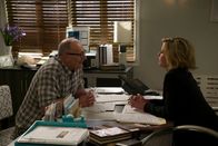 Modern Family – Jay Pritchett (Ed O'Neill), Claire Dunphy (Julie Bowen).