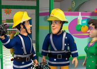 Feuerwehrmann Sam – Elvis hat den Verursacher des Feuers ausfindig gemacht. Eine alte Verteilersteckdose.