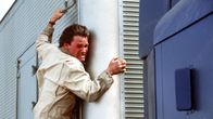 Breakdown – Um seine Frau vor den Entführern zu retten, begibt sich Jeffrey Taylor (Kurt Russell) mutig selbst in Gefahr und kämpft im Alleingang gegen die Verbrecher.