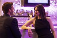 Sunny Nights – Martin (Will Forte, l.): Susi (Jessia De Gouw, r.)