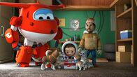 Super Wings – Enok hat ein Paket geliefert bekommen.