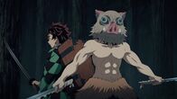 Demon Slayer – L-R: Tanjiro Kamado und Hashibira Inosuke
