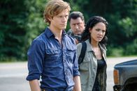 MacGyver – MacGyver (Lucas Till, l.); Riley Davis (Tristin Mays, r.)