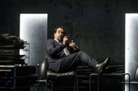 Tatort – Prof. Karl-Friedrich Boerne (Jan Josef Liefers) will raus aus der Welt, in die es ihn verschlagen hat.
