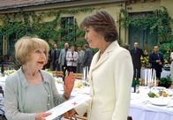 Meine große Liebe – Zwischen Vera Klunert (Thekla Carola Wied, re.) und ihrer Mutter Heidelinde (Gisela Trowe) kommt es zu einer Aussprache.