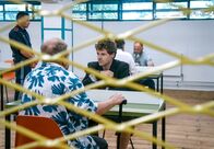 SOKO Linz – v.li.: Leo Ohswald (Reinhard Nowak), Martin Haruky (Noah Perktold)