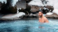 ARD Wissen: Mein Körper – Biohacker Rolf Duda, ist Proband einer vom der University of Applied Sciences and Arts of Southern Switzerland durchgeführten Studie. Hierbei geht es unter anderem um die Frage, ob Kältereize tatsächlich das Immunsystem stärken.