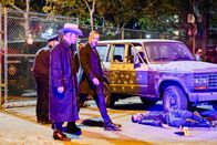 Blue Bloods - Crime Scene New York – l-r: Lyle Lovett als Major Waylon Gates und Donnie Wahlberg als Danny Reagan.