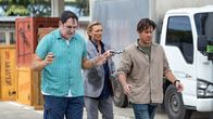 Almost Paradise – L-R: Uncle Danny (Richard Kind), Arthur Pink (Erroll Shand) und Alex Walker (Christian Kane)