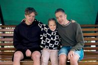 Kids – Die Geschwister Samuel (re.), Ester (Mi.) und Ben (li.) teilen sich ein Zimmer: Das führt oft zu Konflikten.